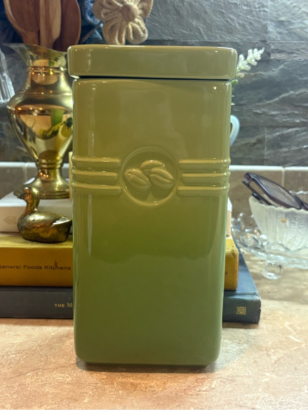 Le Creuset Green Stoneware 2 Qt Coffee Canister Jar w Lid Embossed Beans Rare